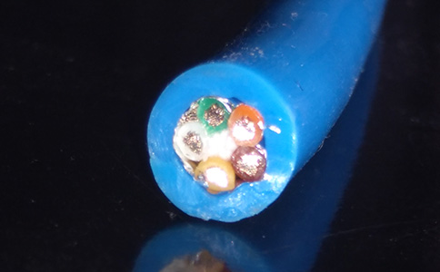 如何選擇高柔性拖鏈電纜型號規(guī)格？